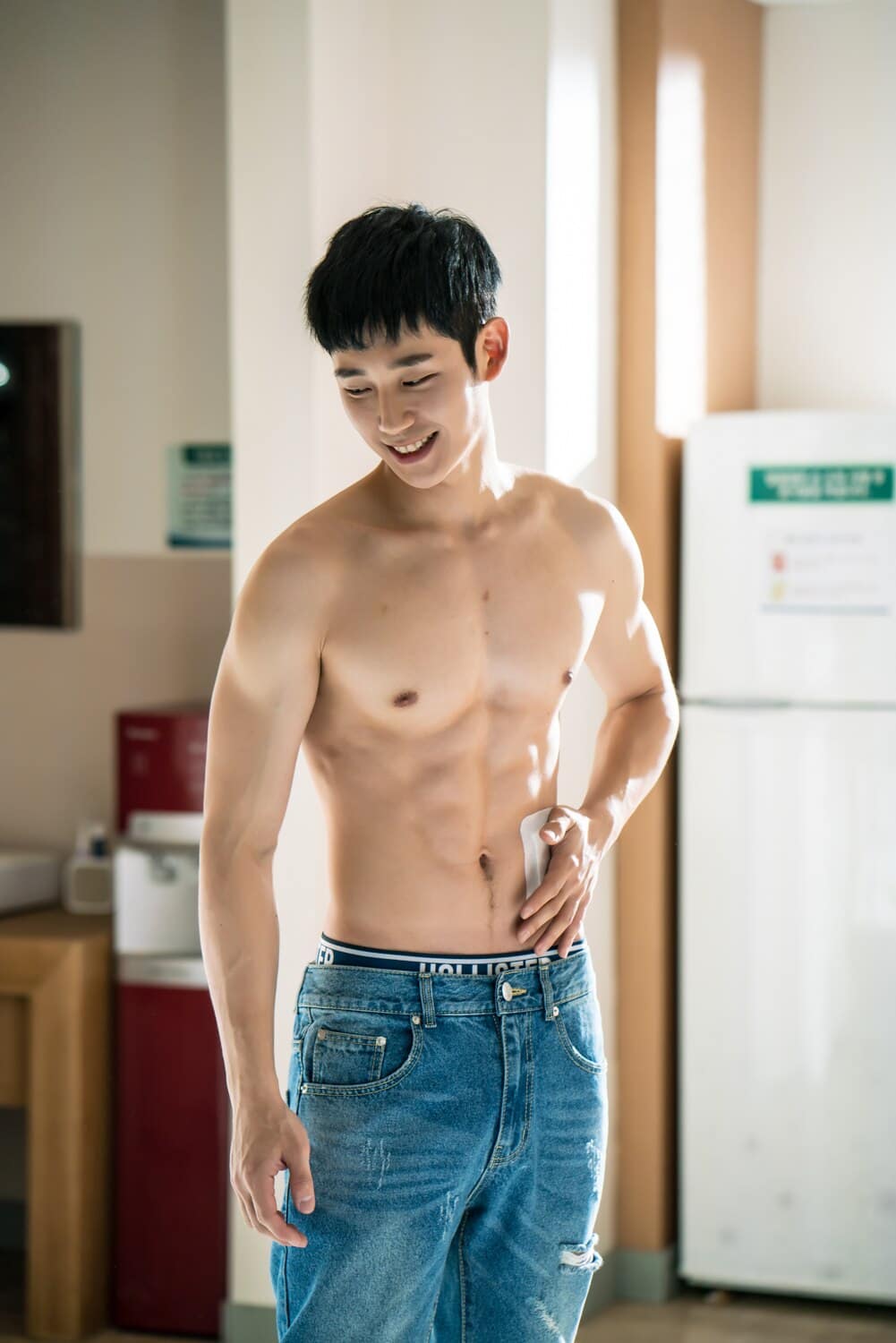 10 More Unforgettable Shirtless Scenes From Our Favorite K Dramas 